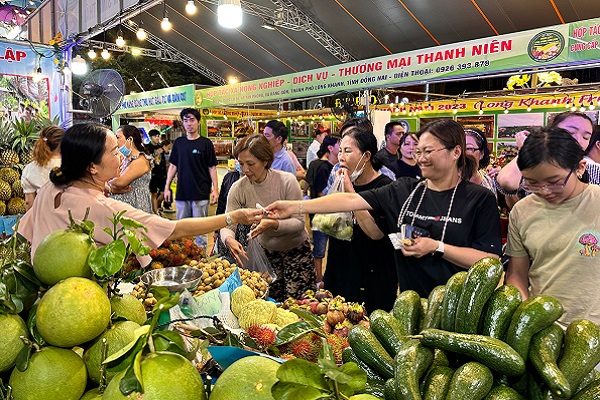 Khai mạc Tuần lễ Tôn vinh trái cây và sản phẩm OCOP tỉnh Đồng Nai năm 2023