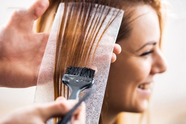 Nhuộm tóc thường xuyên và những ảnh hưởng cho sức khỏe