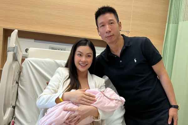Á hậu Diễm Trang thông báo hạ sinh công chúa, nhan sắc ‘mẹ bỉm’ gây trầm trồ