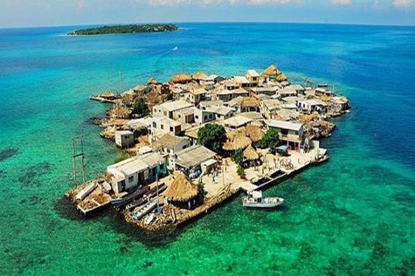 Khám phá hòn đảo đông dân nhất thế giới