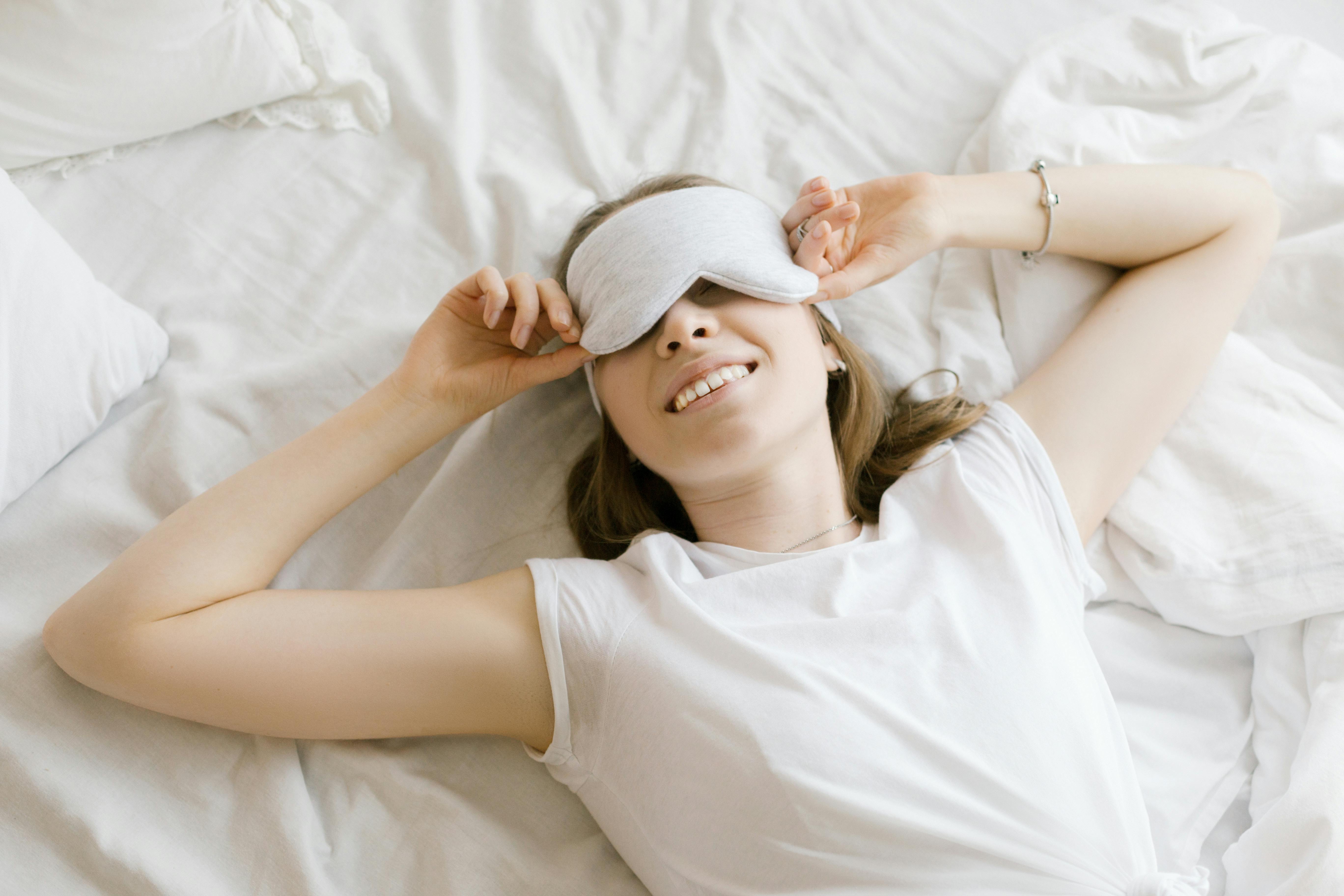 Bịt mắt khi ngủ: Những công dụng đáng ngạc nhiên có thể bạn chưa biết