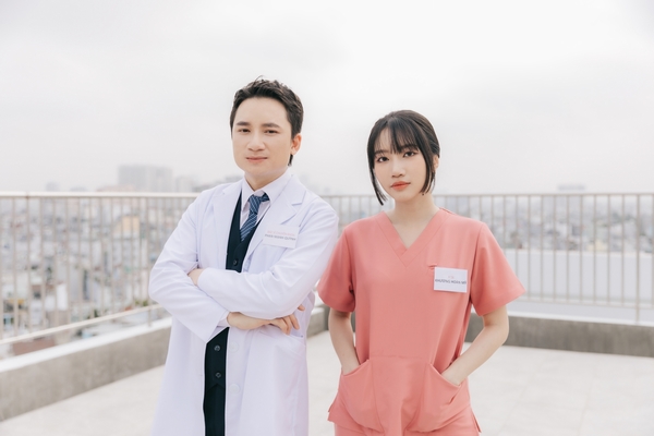 Phan Mạnh Quỳnh kết hợp Orange trở thành cặp đôi bác sĩ - y tá