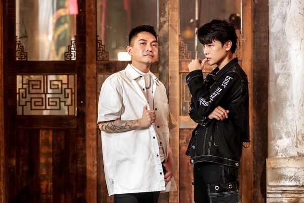 Phạm Đình Thái Ngân viết lời rap mới cho hit 'Vì sao thế?'