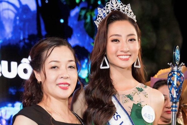 Mẹ Lương Thuỳ Linh tiết lộ món đồ 'vía' giúp cô đăng quang hoa hậu