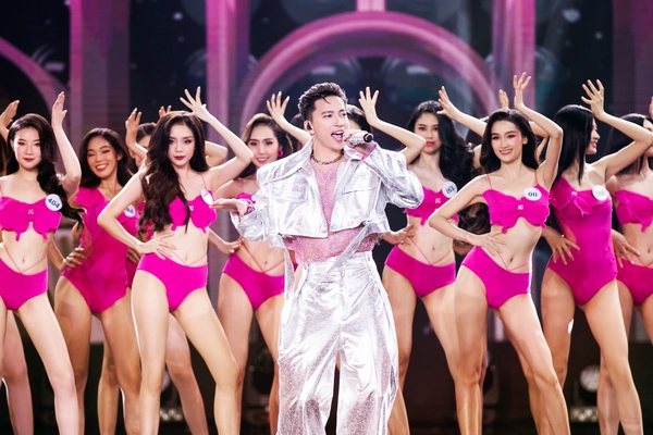 ST Sơn Thạch điển trai giữa dàn người đẹp bikini 'Miss World Vietnam 2023'