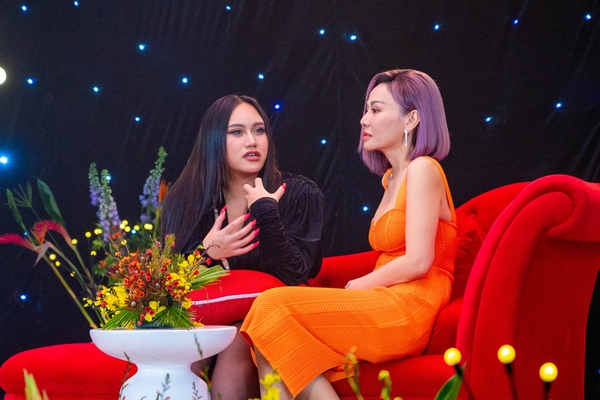 Sofia 'gây sốc' khi tiết lộ tuổi thật lúc đi thi 'X Factor'