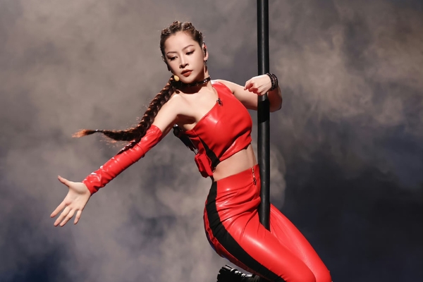 Chi Pu trình diễn 'bốc lửa', chiến thắng áp đảo trước vũ công chuyên nghiệp