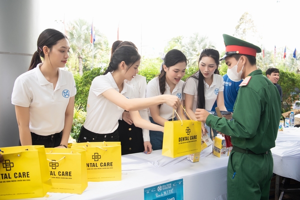 Thí sinh 'Miss World Vietnam 2023' tổ chức 'Phiên chợ tử tế'