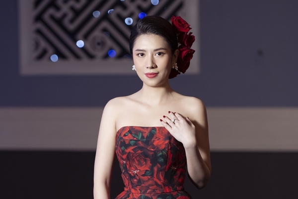 Hoa hậu Dương Yến Nhung nói gì về việc 'bội thực' hoa hậu?