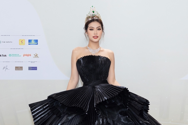 Hoa hậu Thiên Ân 'thống trị' thảm đỏ chung kết Miss Grand Vietnam 2023