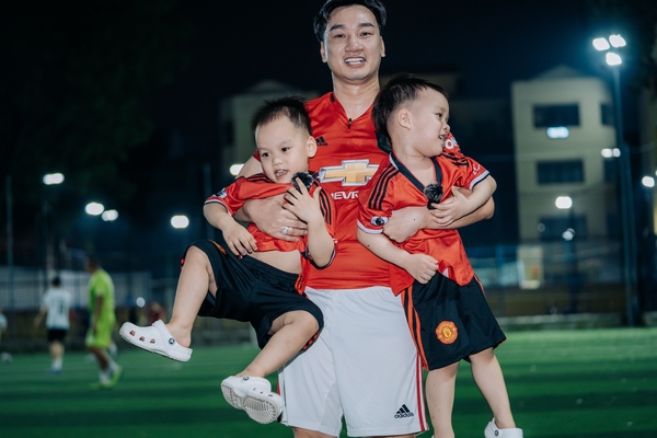 MC Thành Trung nung nấu ý định cho con làm 'fans Manchester United'