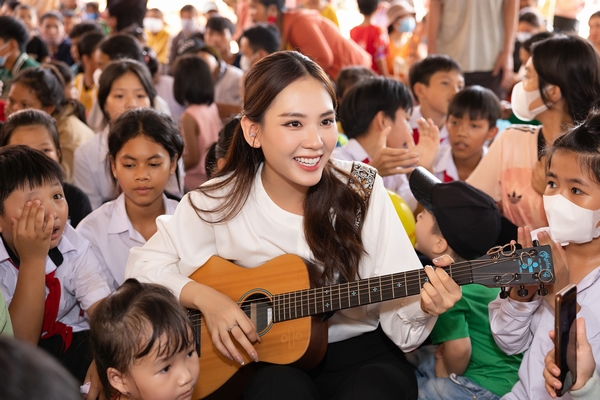 Mai Phương mang dự án nhân ái vì trẻ em đến 'Miss World 2023'