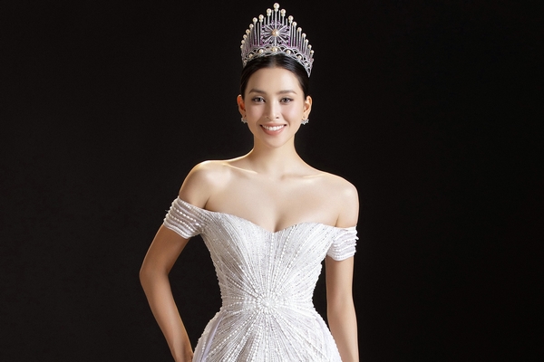 Sắc vóc lên hương của Hoa hậu Tiểu Vy sau 5 năm đăng quang
