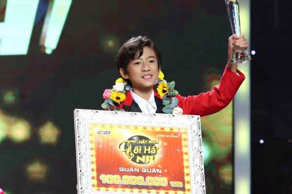 'Cậu bé triệu views' Khang Nguyên trở thành quán quân 'Hãy nghe tôi hát nhí 2022'