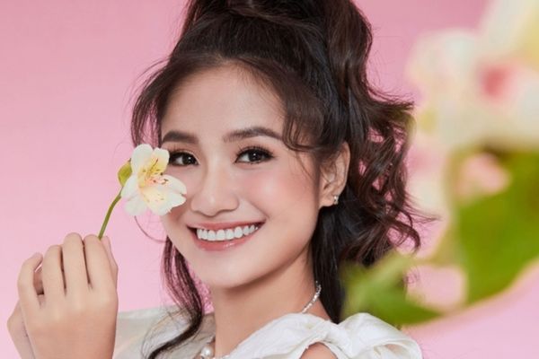 Hoa hậu Nguyễn Thanh Hà rạng rỡ lên đường chinh phục 'Miss Eco International 2023'