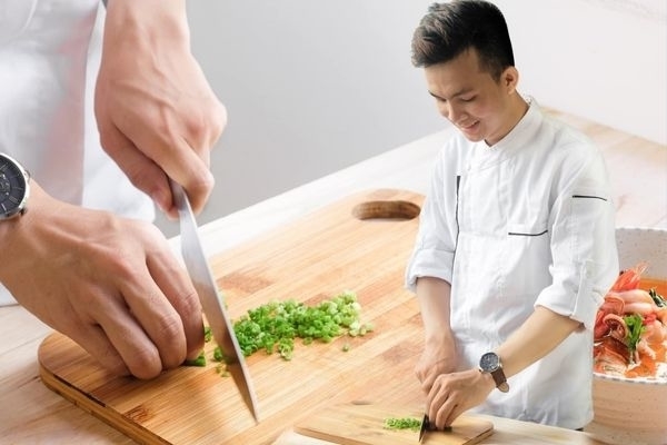 Nguyễn Thành Long - Bén duyên với nghề bếp từ ước mơ đơn giản