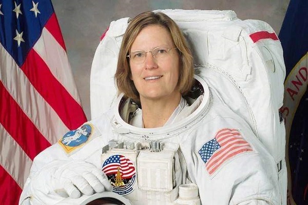 Kathryn Sullivan người phụ nữ đầu tiên đặt chân đến Vực thẳm Challenger