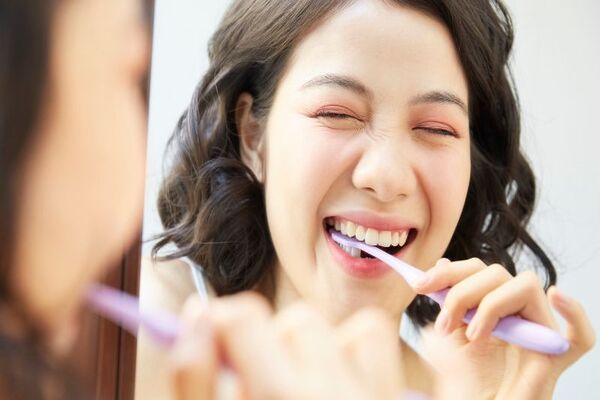 Ba thói quen cần tránh trước khi đánh răng
