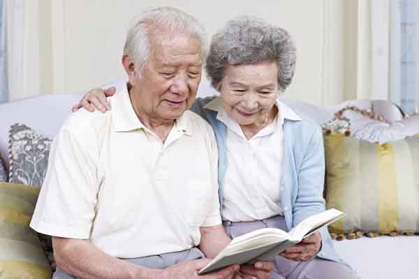 5 quyển sách giúp người cao tuổi nâng cao đời sống tinh thần, sống đời vui khỏe