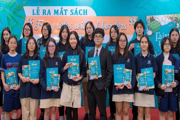 Nhóm học sinh đưa truyện cổ tích Việt Nam ra thế giới 