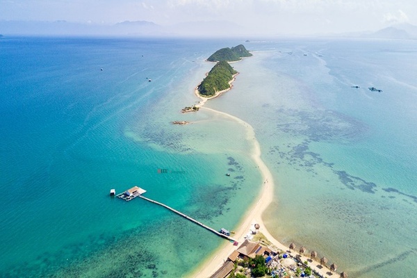 Khám phá 4 con đường đi bộ xuyên biển độc đáo ở Việt Nam