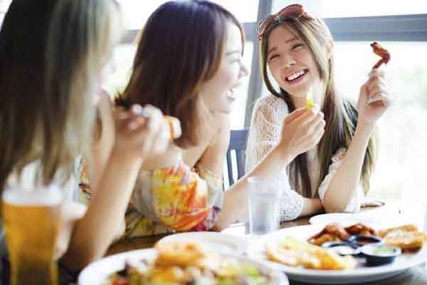Vì sao nhiều người bận rộn ăn không cảm thấy ngon miệng?