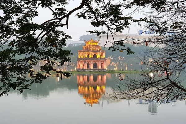 Hà Nội đứng thứ nhất top thành phố du lịch một mình 