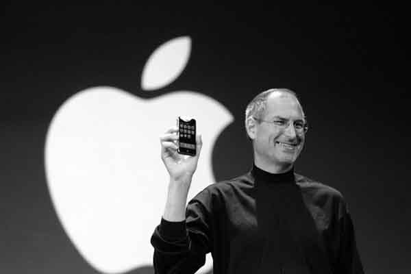 Lý giải lý do vì sao Steve Jobs lại chọn cái tên Apple?