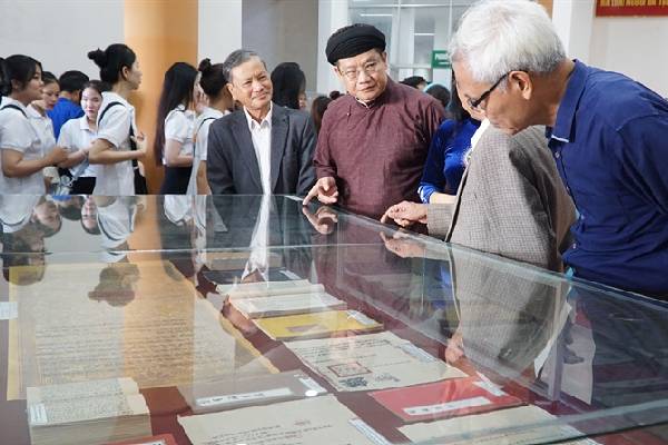 Hơn 130 tư liệu Hán - Nôm quý hiếm được giới thiệu tới công chúng tại Huế