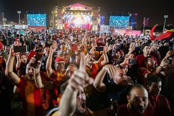 Nguy cơ nhiễm COVID-19, bệnh hô hấp khi sang Qatar xem World Cup