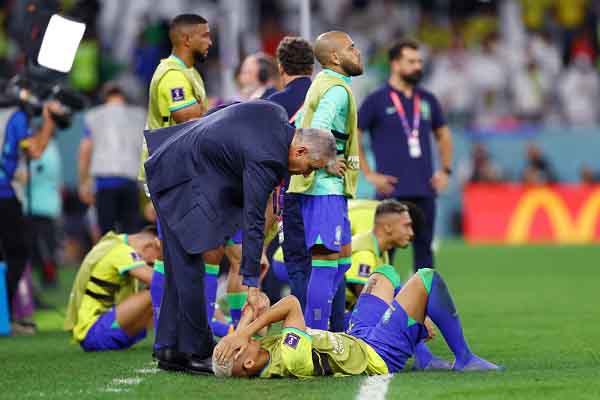 HLV Tite từ chức tuyển Brazil sau thất bại ‘cay đắng’ trước Croatia
