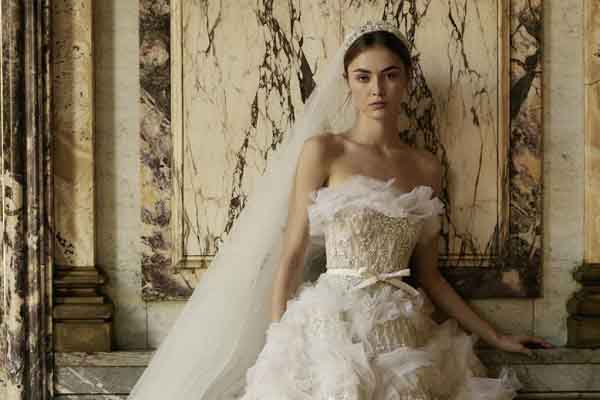 Những mẫu váy cưới ấn tượng cuối năm cho cô dâu Việt