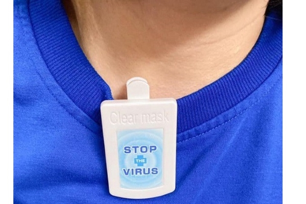 Mua bút và thẻ đeo chống virus - "coi chừng tiền mất tật mang"