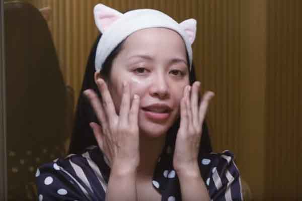 Beauty blogger Michelle Phan và những bước chăm da trước khi ngủ