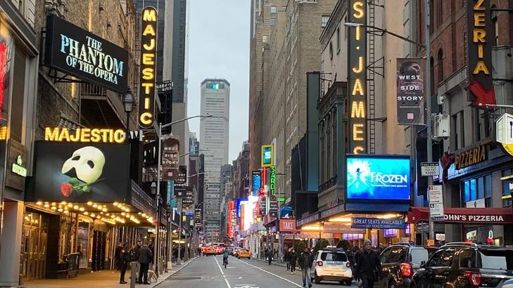 Sân khấu kịch Broadway đóng cửa đến hết năm 2020 vì COVID-19