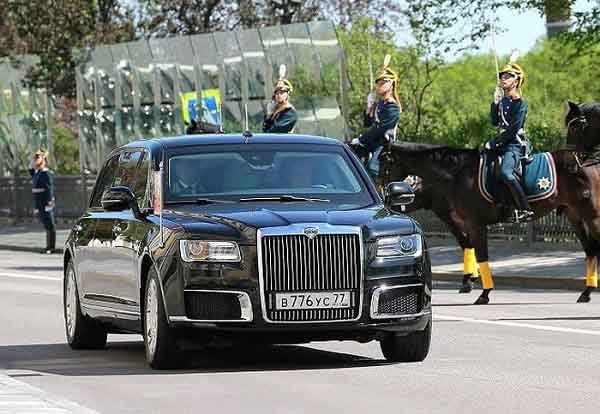 Ngắm siêu xe nội địa mới cứng của ông Putin trong lễ nhậm chức