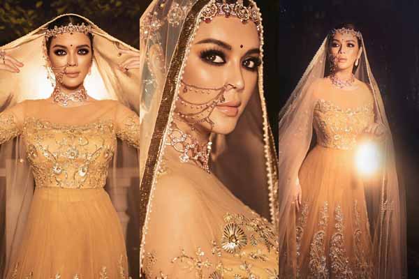 Lý Nhã Kỳ bí ẩn như công chúa, mặc váy dát vàng ở Ấn Độ
