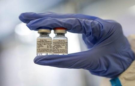 Vắc-xin COVID-19 của Nga: WHO chưa chứng nhận, châu Âu bày tỏ nghi ngờ