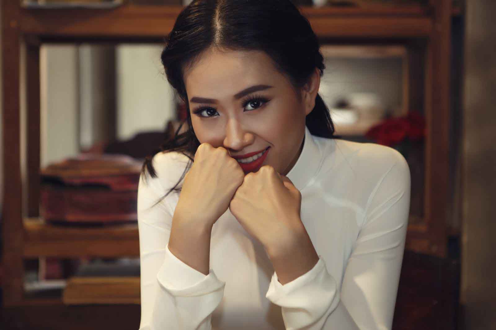 Yêu áo dài như Miss Photo 2017 - Trần Đình Thạch Thảo