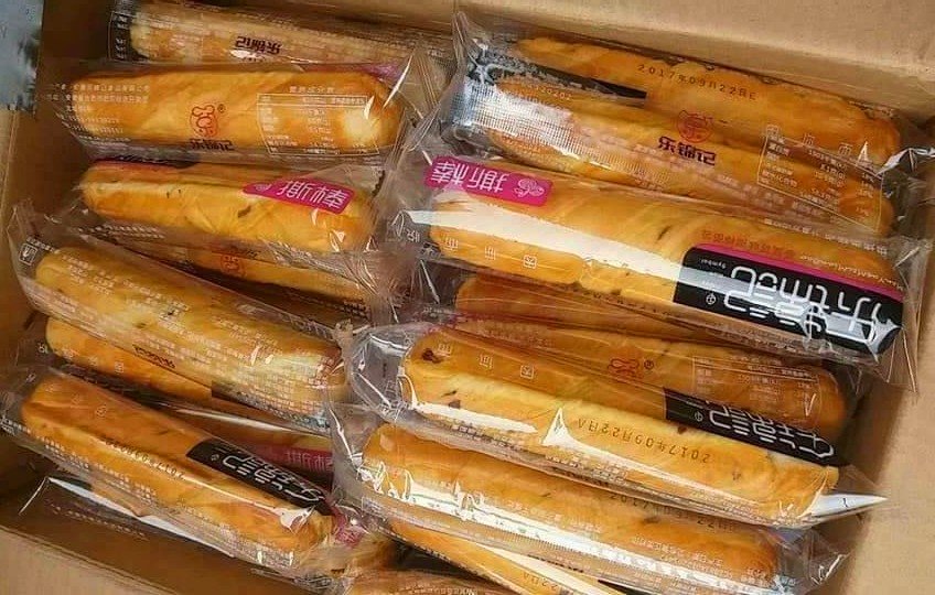 Bánh mì que 3000 đồng của Trung Quốc để 6 tháng không bị hư
