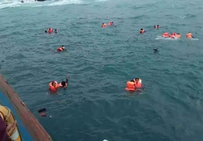 Chìm phà ở Indonesia - 24 người thiệt mạng