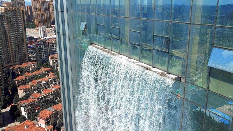 Chiêm ngưỡng thác nước nhân tạo cao 108m, độc đáo nhất thế giới