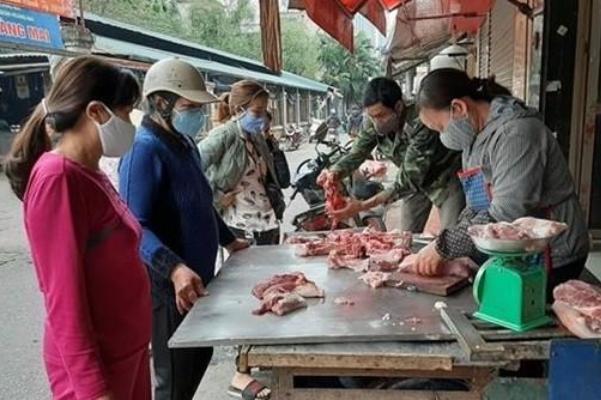 Bộ Công thương đang tìm hiểu nguyên nhân khiến giá thịt lợn tăng bất thường