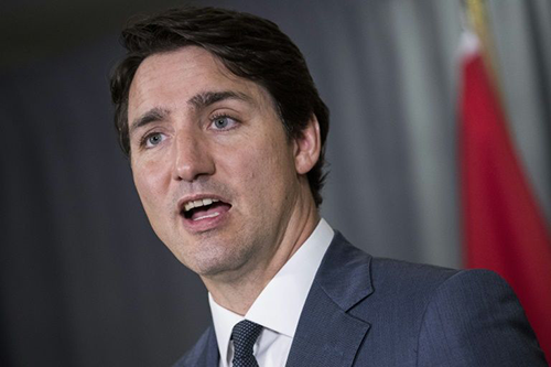 Một phóng viên tố thủ tướng Canada sàm sỡ