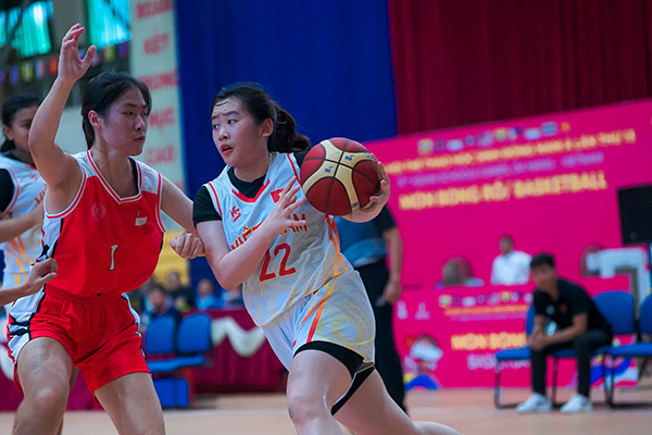 Tuyển bóng rổ Việt Nam thất bại trước Singapore tại ASEAN Schools Games