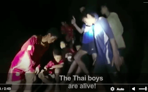 Đã tìm thấy đội bóng kẹt dưới hang động ở Thái Lan
