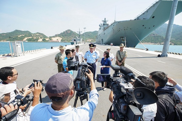 Hai tàu Hải quân hoàng gia Australia thăm thiện chí Việt Nam