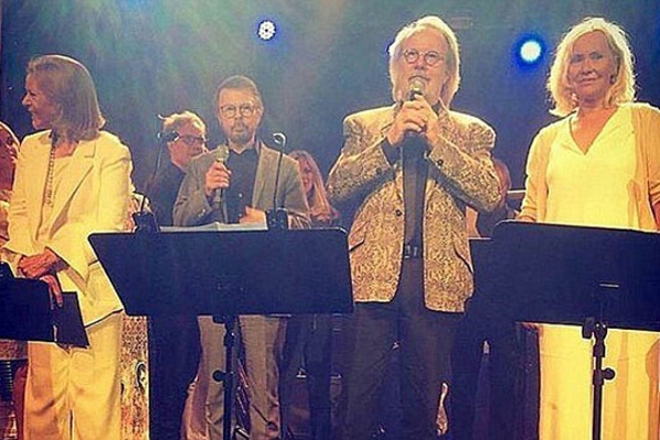 Nhóm ABBA sắp ra mắt ca khúc mới sau 37 năm