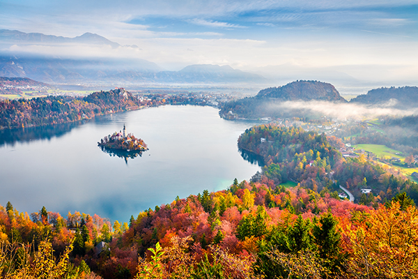 Nơi lý tưởng để ngắm lá thu ở châu Âu
