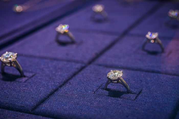 “Dán ID” theo dõi đường đi của kim cương